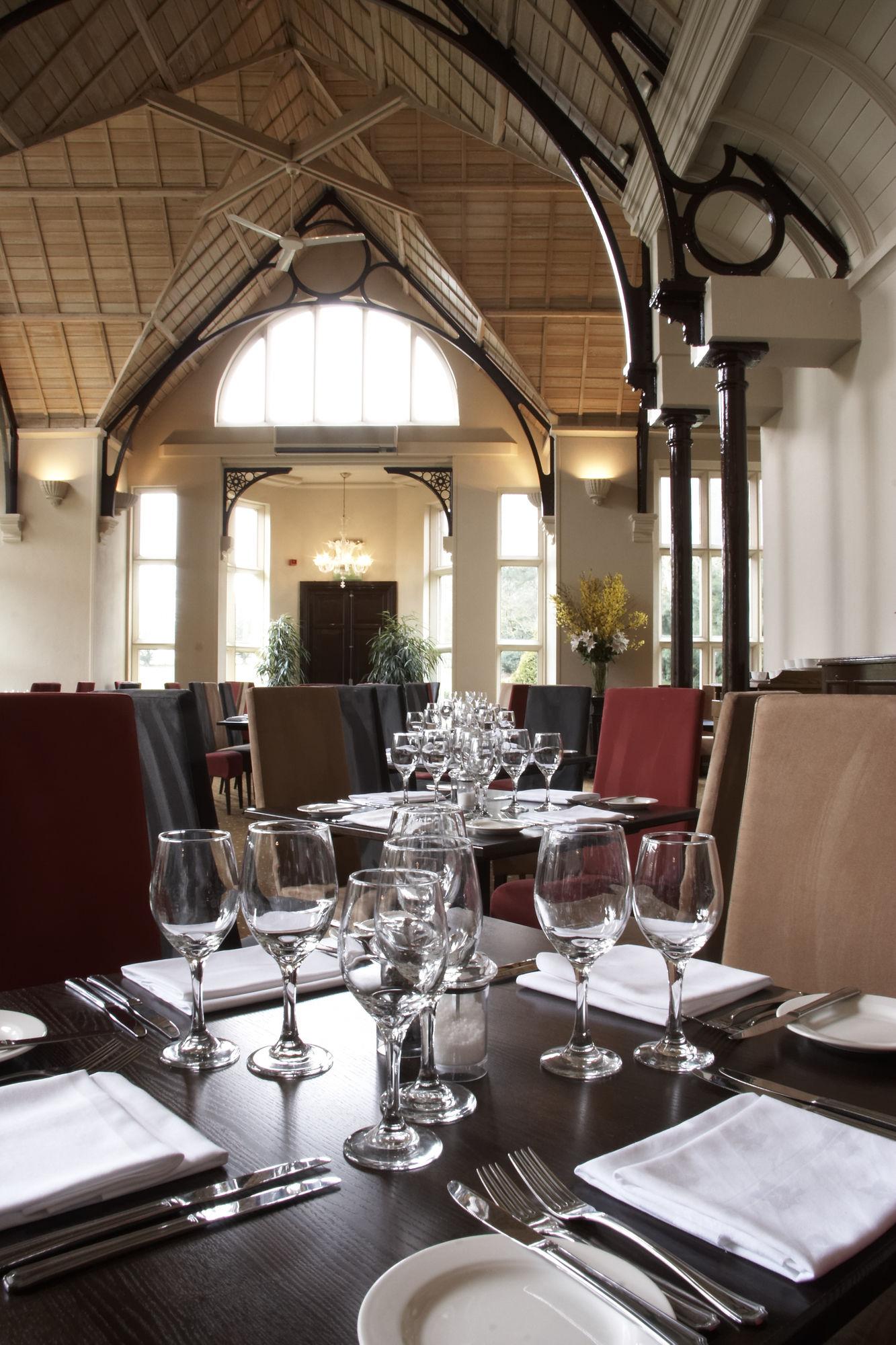 Audleys Wood Hotel, Basingstoke Luaran gambar